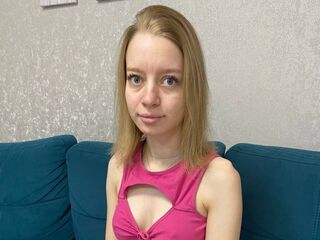 MikkiBless's European live cam models Profile Image